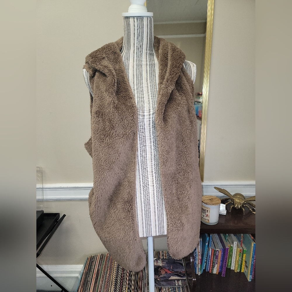 Teddy Vest - Picture 3 of 3